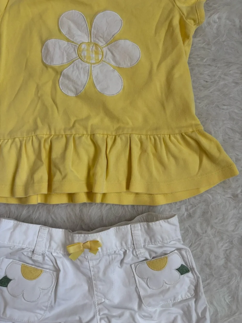 Gymboree Girls Bright Yellow Floral Appliqué Tee & Matching Shorts Summer Set